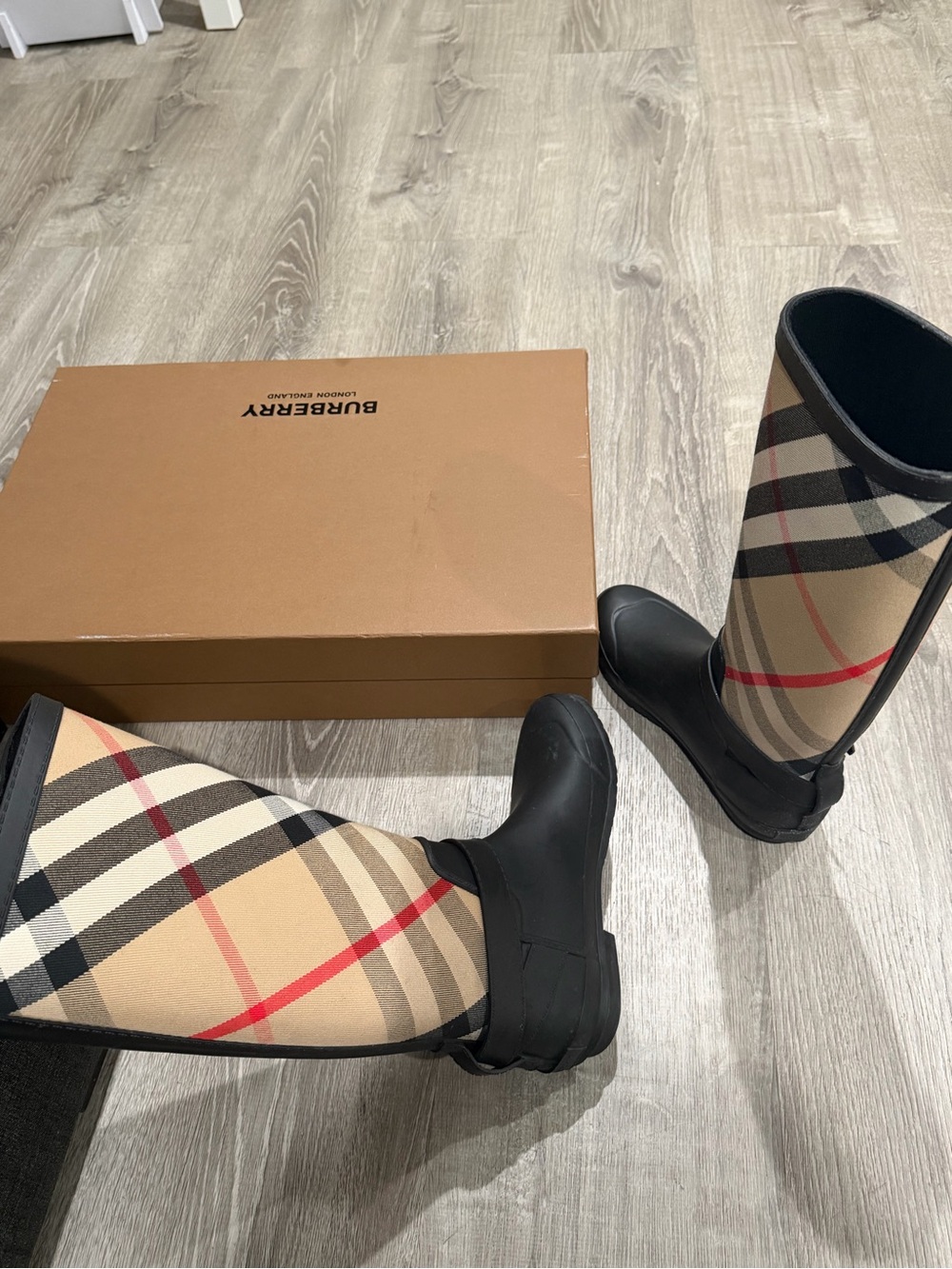 Authentic Burberry Knee-High Rain Boots size 8 - Picture 4 of 5